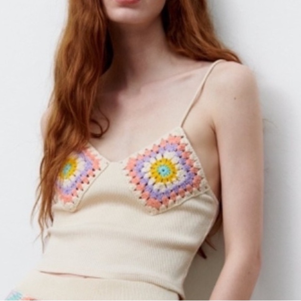 M 🔖 ZARA Sand Contrasting Granny Square Crochet Cami Top